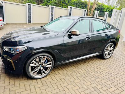 2021 BMW X6 M50i