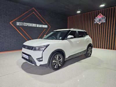 2019 Mahindra XUV 300 1.2T | W8