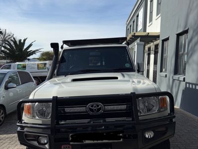 2015 Toyota Land Cruiser 76 4.5 D V8 Station Wagon