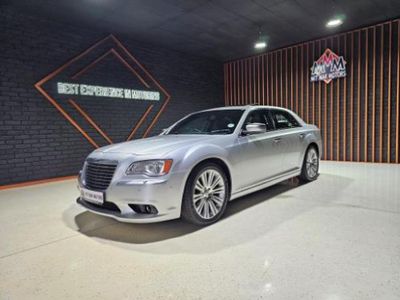 2012 Chrysler 300C 3.6L Lux Auto