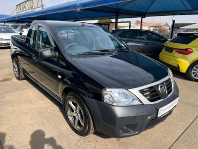 2014 Nissan NP200 1.6 A/C Safety Pack