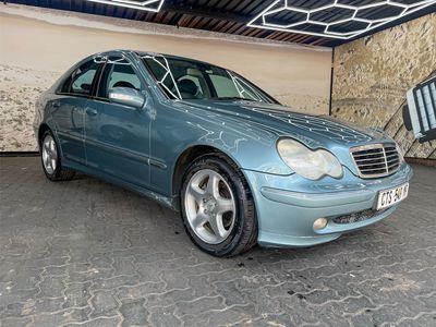 2003 Mercedes-Benz 220