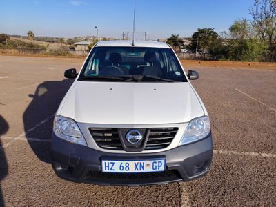 2019 Nissan NP200 1.6 A/C Safety Pack