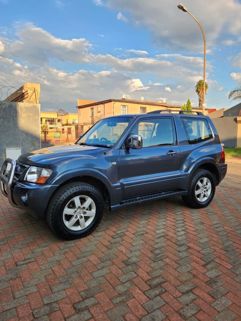 Used Mitsubishi Pajero 3200 DID GLS SWB Auto for sale in Gauteng