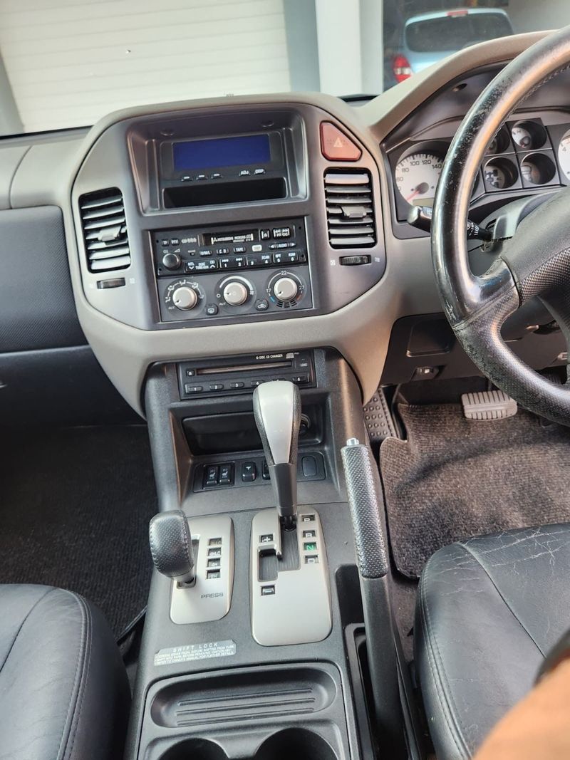 Used Mitsubishi Pajero 3200 DID GLS SWB Auto for sale in Gauteng