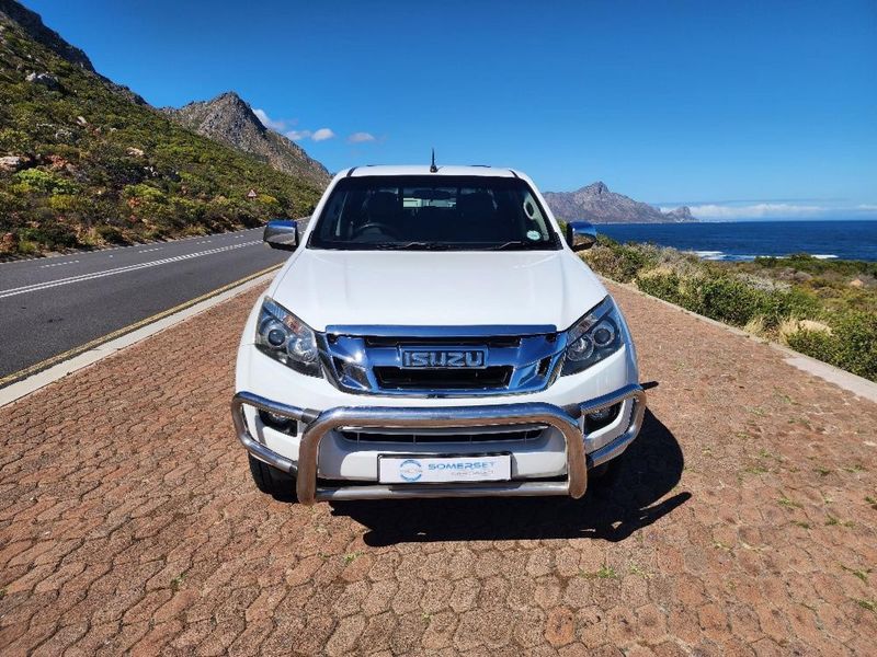 Used Isuzu KB 300 D-Teq LX Double-Cab for sale in Western Cape - Cars ...