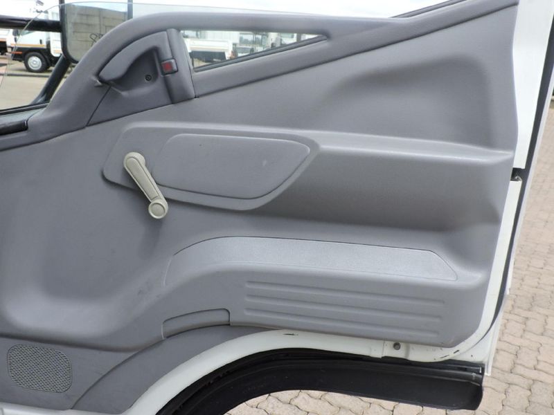 Used Mitsubishi Fuso CLOSED BODY - 2014 Mitsubishi Fuso CLOSED BODY 