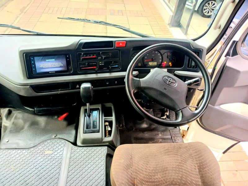 Used Toyota Coaster 2.8D GL AUTO 23 SEATER BUSSINESS TRAVELS & TOURS ...