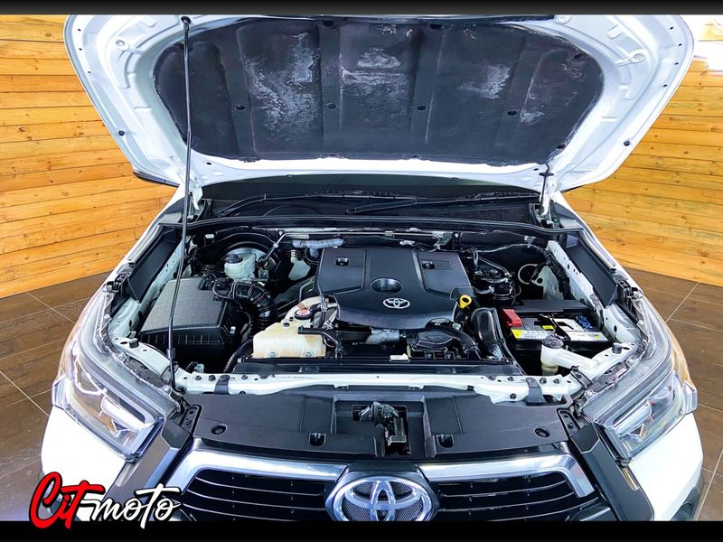 Used Toyota Hilux 2.8 GD-6 Raised Body Legend Auto Double-Cab for sale ...