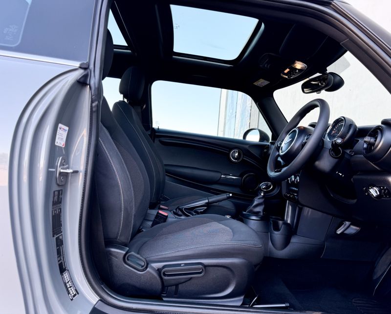 Used MINI Hatch Cooper Auto for sale in Gauteng Cars.co.za (ID9725110)