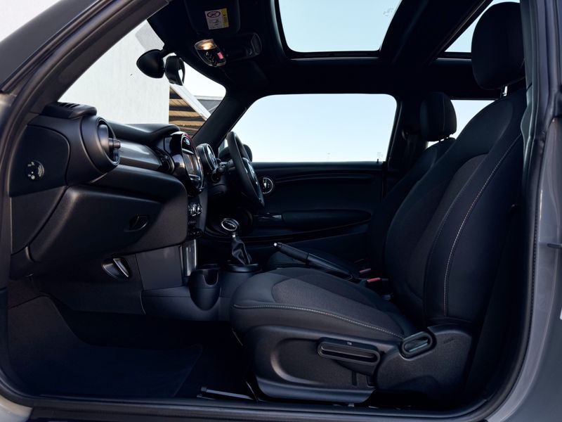 Used MINI Hatch Cooper Auto for sale in Gauteng Cars.co.za (ID9725110)