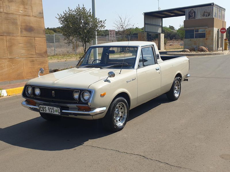 Used Toyota Stout Toyota Corona Mark 2 pickup for sale in Free State