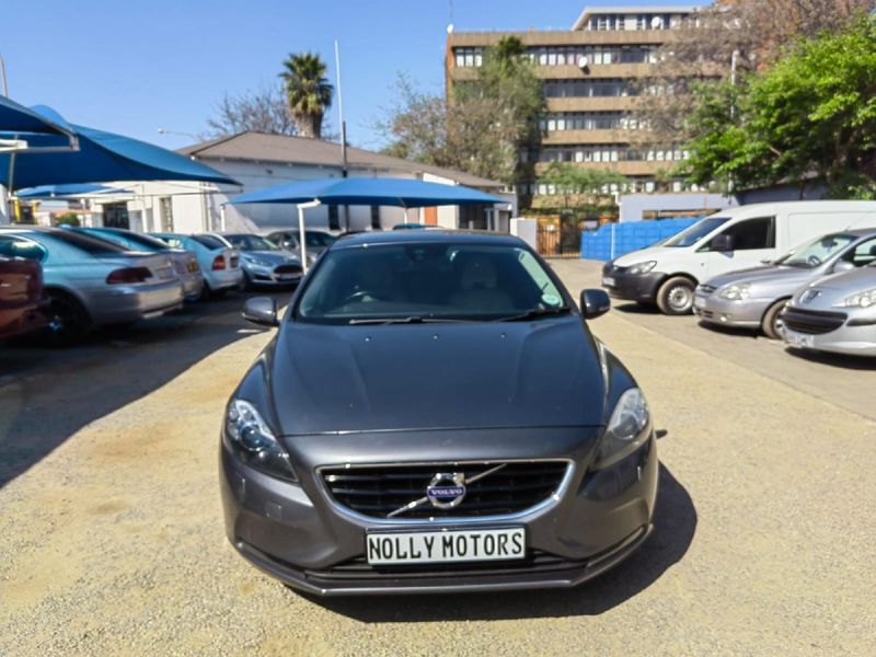 Used Volvo V40 T3 Excel for sale in Gauteng - Cars.co.za (ID::8270606)