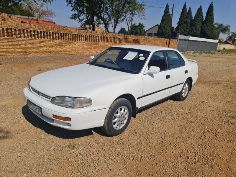 Toyota camry 200