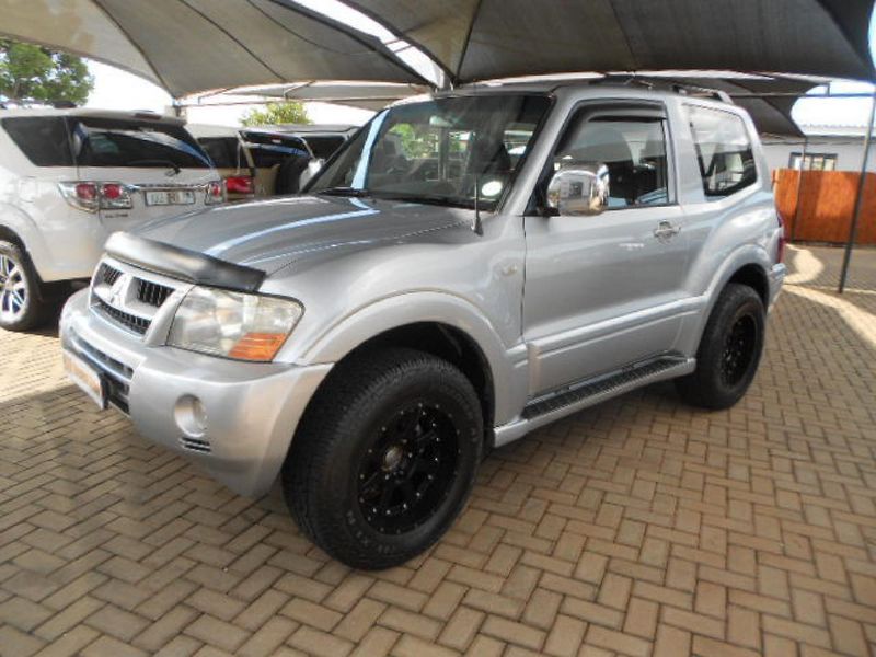 Used Mitsubishi Pajero 3200 DI-D GLS SWB Auto for sale in Gauteng ...