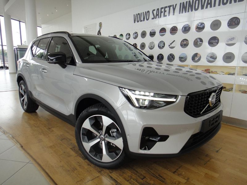 Used Volvo XC40 B4 Plus Dark Geartronic Mild-Hybrid for sale in Gauteng ...