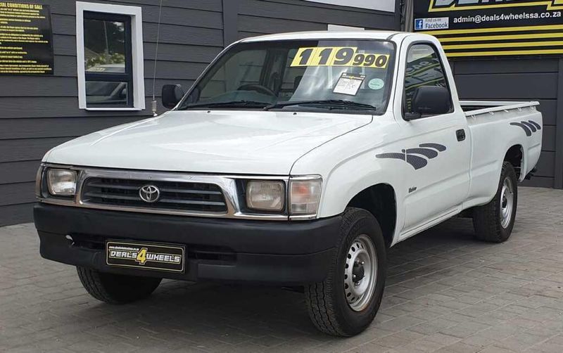 Used Toyota Hilux 2400 D LWB Single-Cab for sale in Western Cape - Cars ...