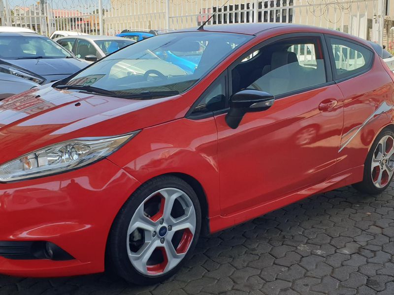 Used Ford Fiesta ST 200 1.6 EcoBoost 3-dr for sale in Gauteng - Cars.co ...