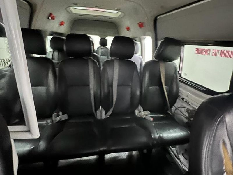 Used Golden Journey Makoya KL 2.7i 16seat for sale in Eastern Cape