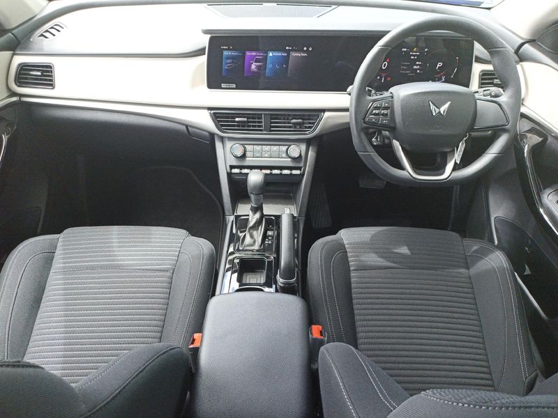 New Mahindra XUV 700 2.0T AX5 Auto with Panoramic Sunroof for sale in