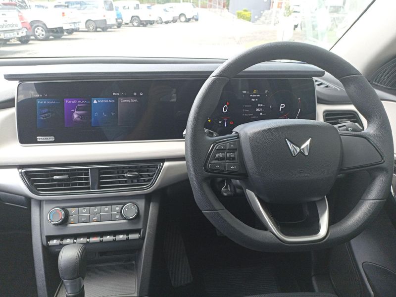 New Mahindra XUV 700 2.0T AX5 Auto with Panoramic Sunroof for sale in