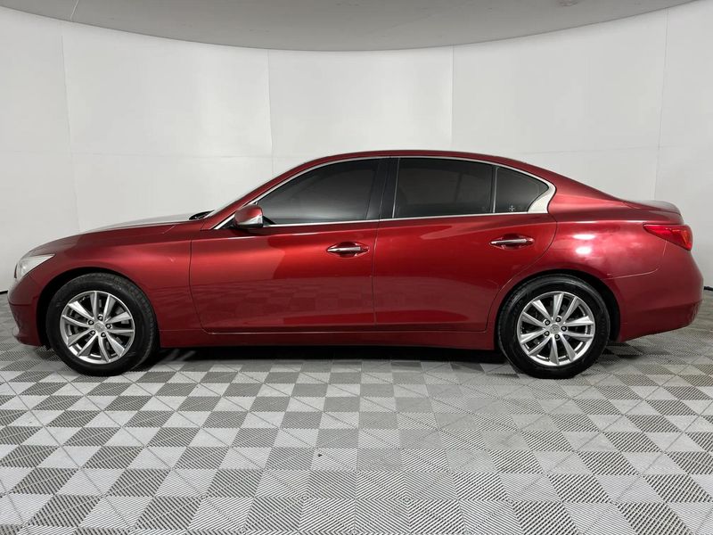 2016 Infiniti Q50 2.0 Sport Auto is no longer for sale