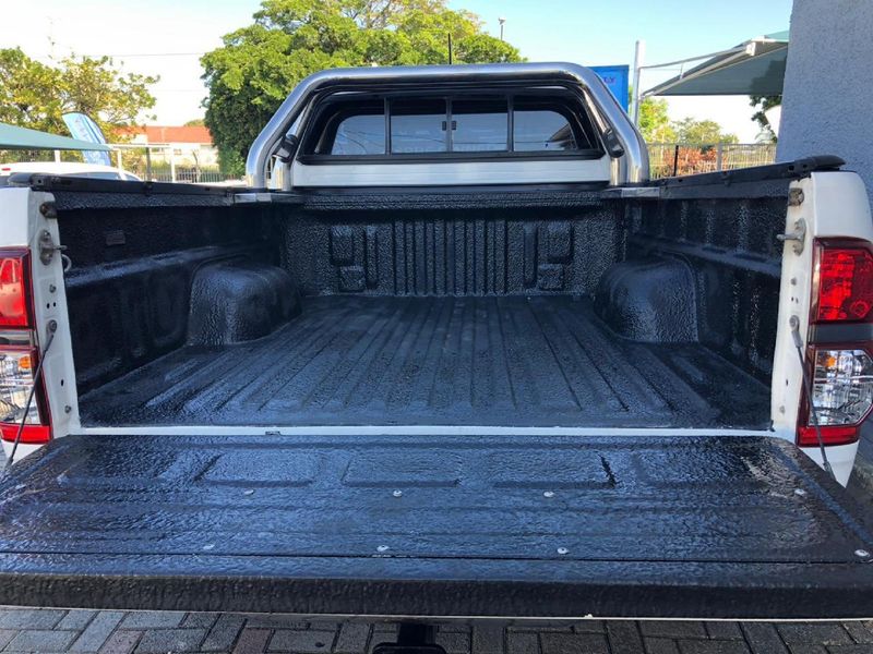 Used Toyota Hilux 3.0 D-4D Legend 45 Xtra-Cab for sale in Eastern Cape ...