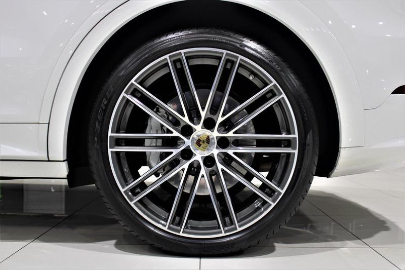 Used Porsche Cayenne Turbo for sale in Gauteng Cars.co.za (ID8735510)