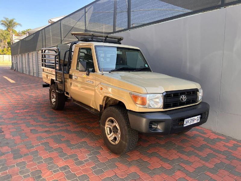 Used Toyota Land Cruiser 79 4.0 SingleCab for sale in Gauteng Cars