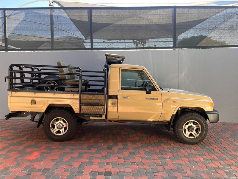 Used Toyota Land Cruiser 79 4.0 SingleCab for sale in Gauteng Cars