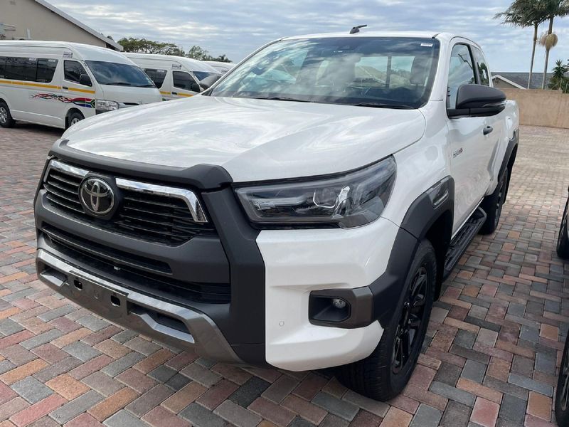 New Toyota Hilux 2.8 GD-6 Raised Body Legend Auto Extended Cab for sale ...