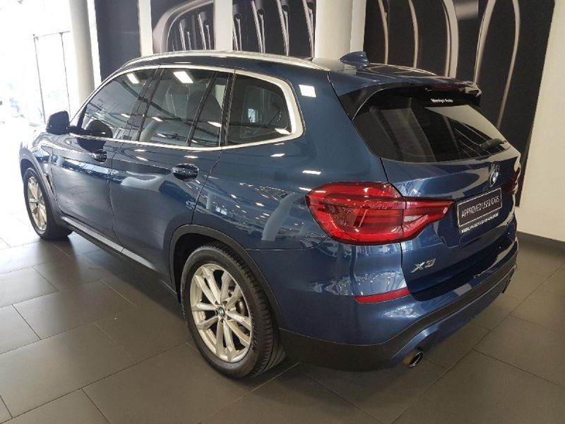 Bmw x3 аккумулятор где