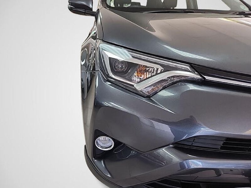 Toyota rav4 2016 года Toyota rav4 2016 года