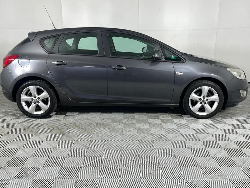 Opel astra gtc 2012 Opel astra gtc 2012