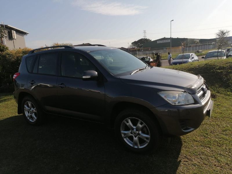 Toyota rav4 2016 года