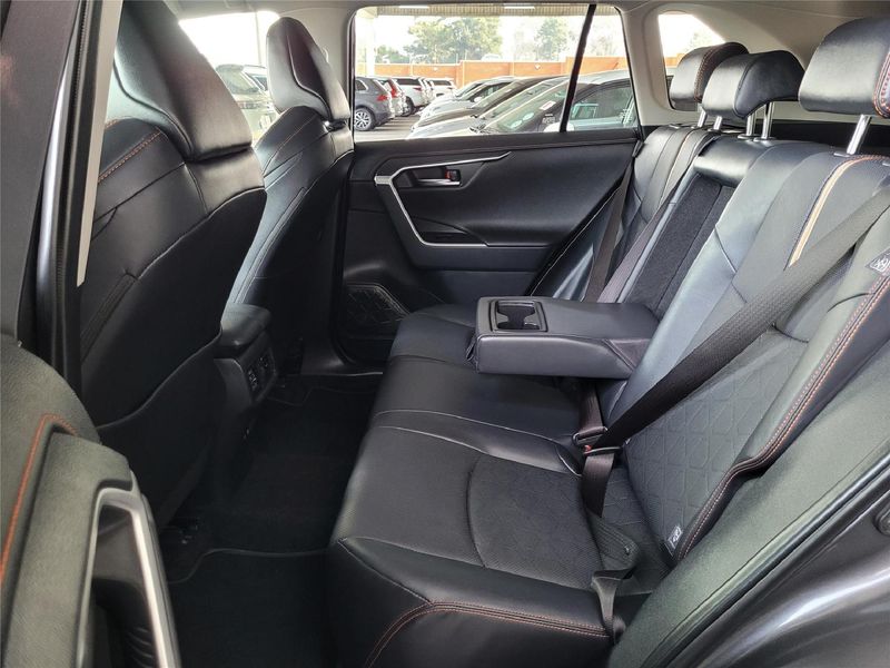 Toyota rav4 2016 года Toyota rav4 2016 года