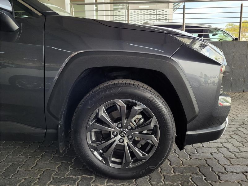 Toyota rav4 2016 года