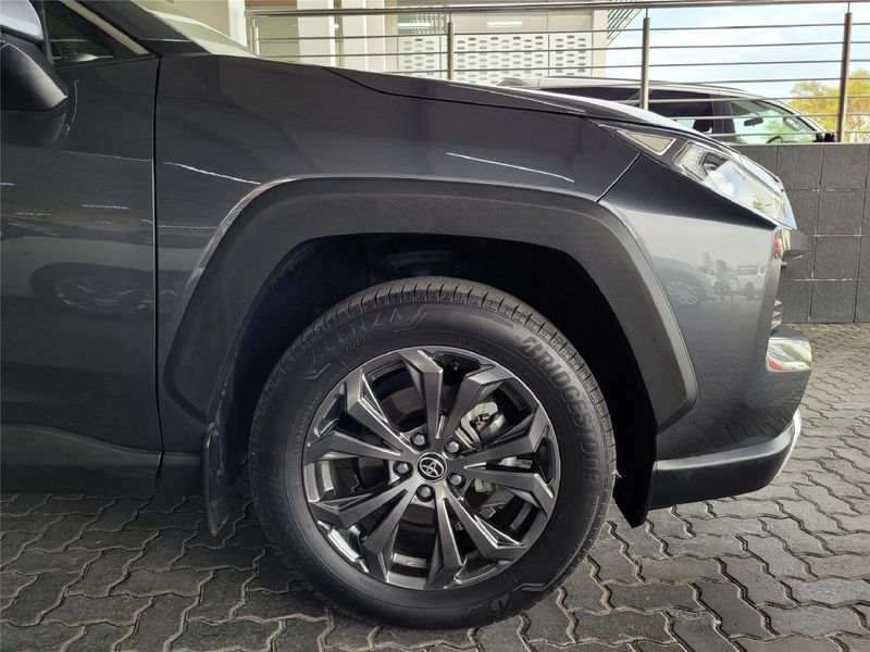Toyota rav4 2016 года Toyota rav4 2016 года