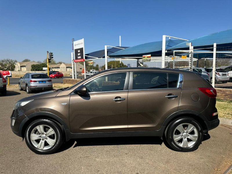 Kia sportage 2011 год