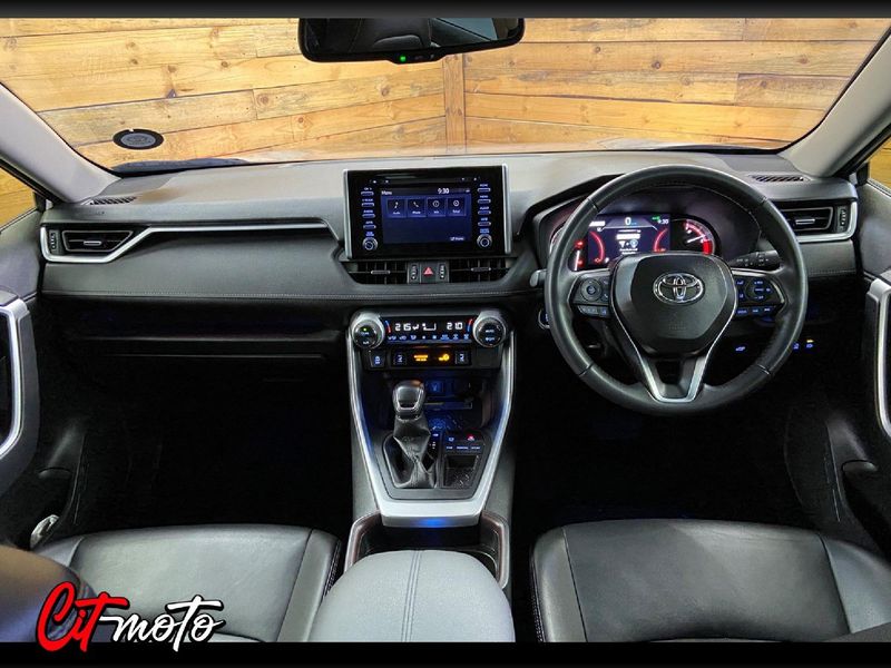 Toyota rav4 2016 года