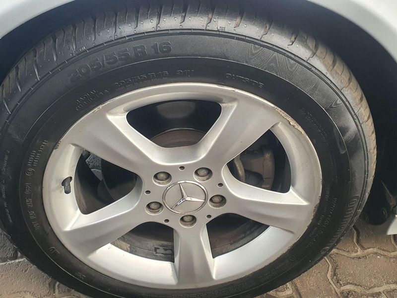 Hyundai tucson 2005 года Hyundai tucson 2005 года