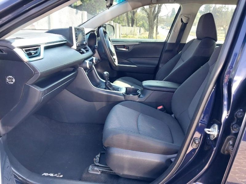 Toyota rav4 2016 года Toyota rav4 2016 года