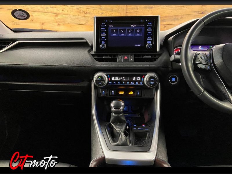 Toyota rav4 2016 года Toyota rav4 2016 года
