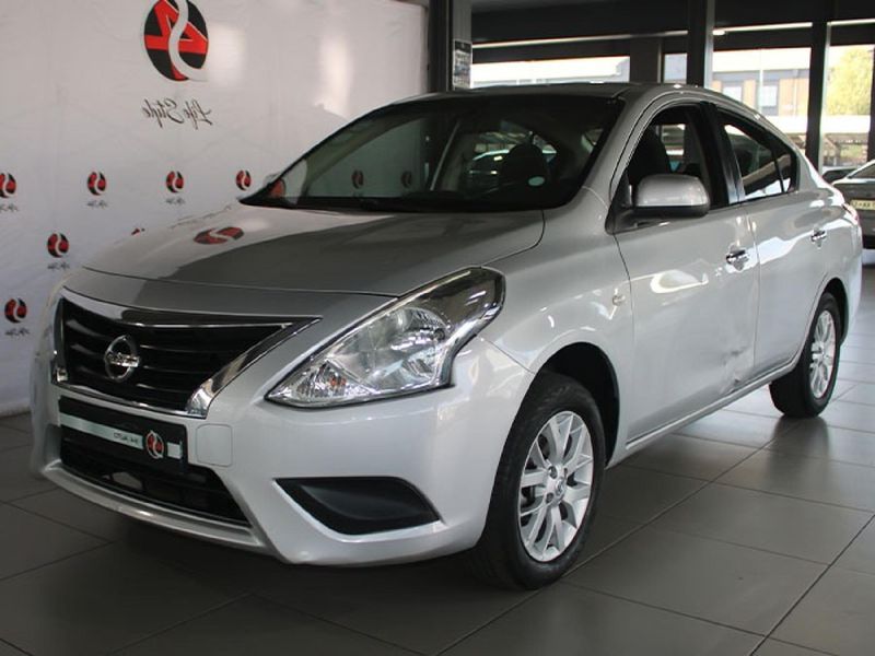 Nissan note 2018 год Nissan note 2018 год