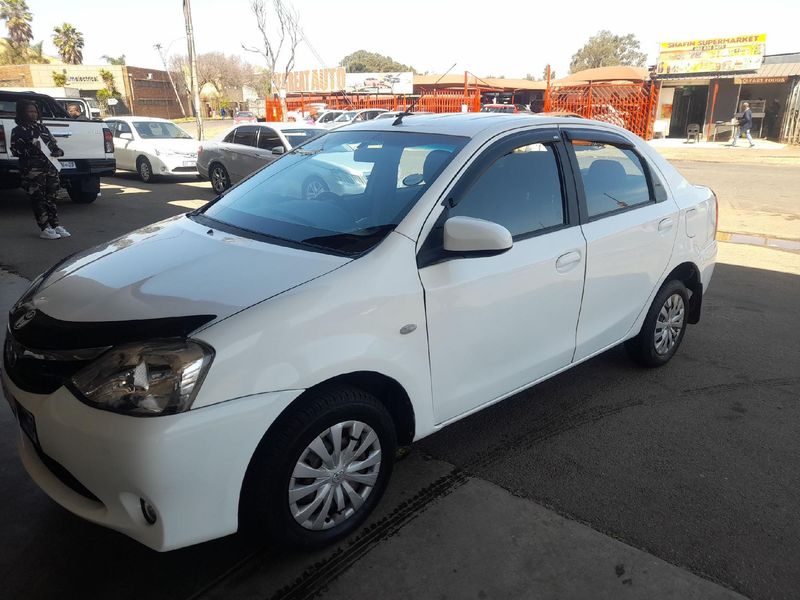 Used Toyota Etios 1.5 Sport 5-dr for sale in Gauteng - Cars.co.za (ID ...