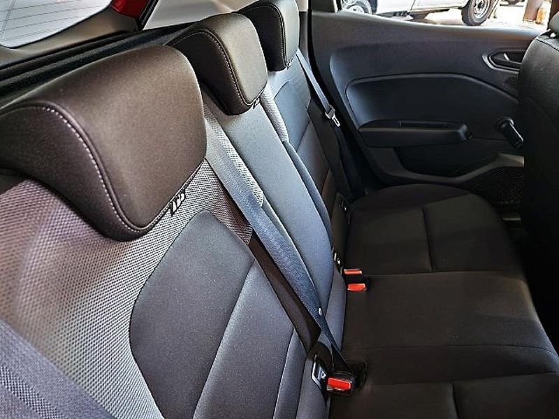 Used Renault Clio Demo Clio Life for sale in Kwazulu Natal Cars.co.za