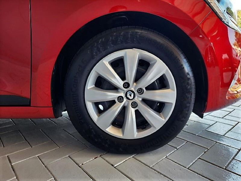 Used Renault Clio Demo Clio Life for sale in Kwazulu Natal Cars.co.za