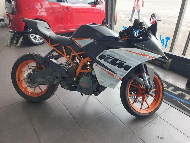 ktm rc r