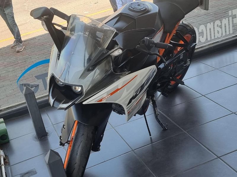 ktm rc r