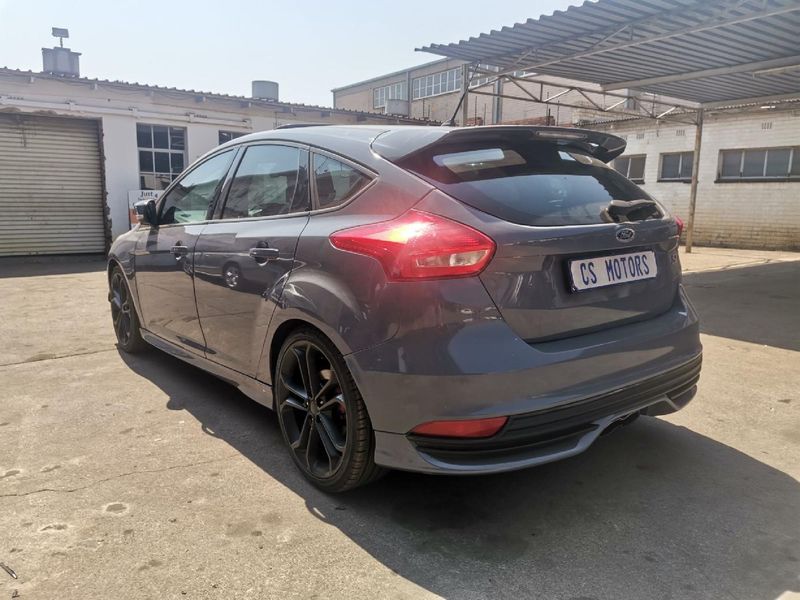 Used Ford Focus 2.0 EcoBoost ST3 for sale in Gauteng - Cars.co.za (ID ...